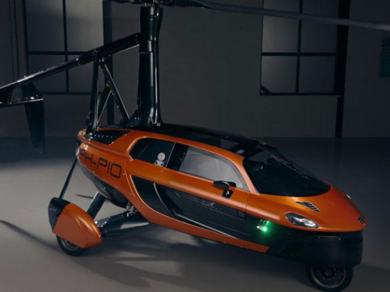 شاهد أول سيارة مدنية طائرة بالعالم